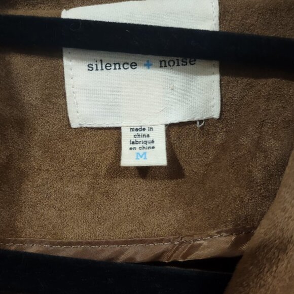 Silence + Noise Urban Outfitters Vegan Faux Leather Distressed Jacket Size M - Picture 3 of 6